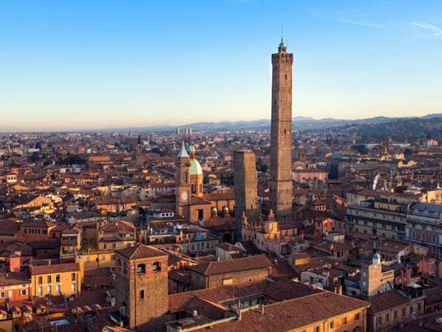 Attività / Licenza in vendita a Bologna BO
