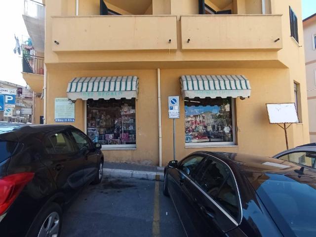 Attività / Licenza in vendita a Campofelice di Roccella PA