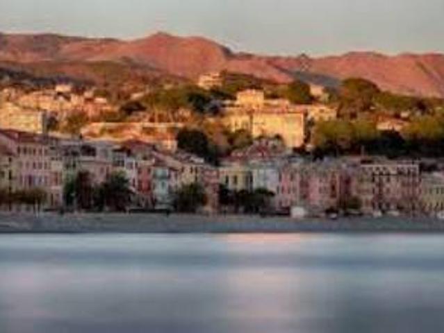 Attività / Licenza in vendita a Celle Ligure SV
