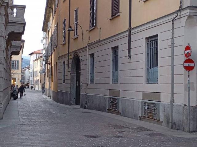 Attività / Licenza in vendita a Como CO