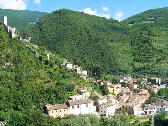 Attività / Licenza in vendita a Ferentillo TR