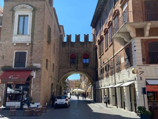 Attività / Licenza in vendita a Ferrara FE