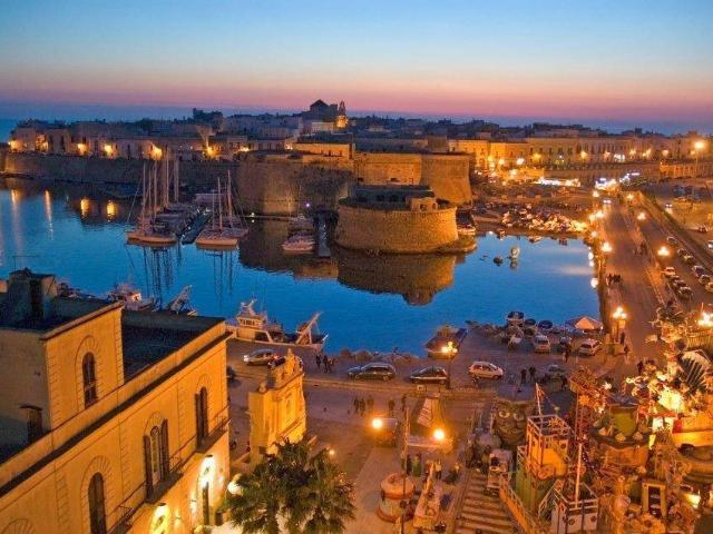 Attività / Licenza in vendita a Gallipoli LE