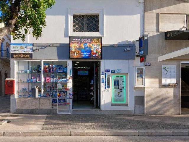 Attività / Licenza in vendita a Gallipoli LE
