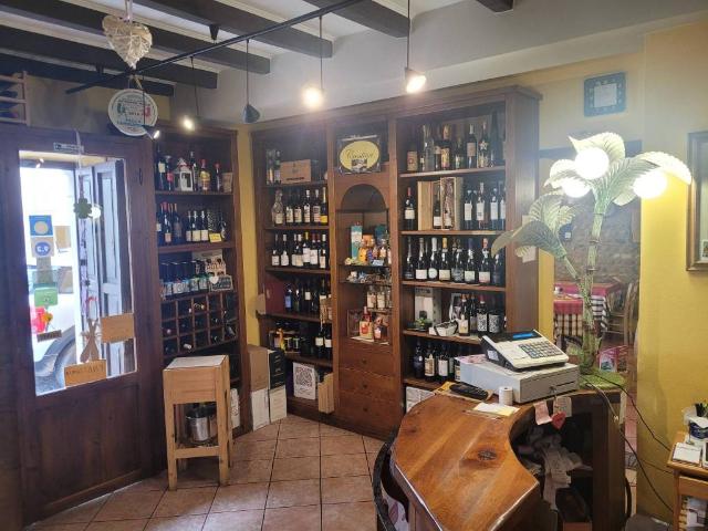Attività / Licenza in vendita a Goito MN