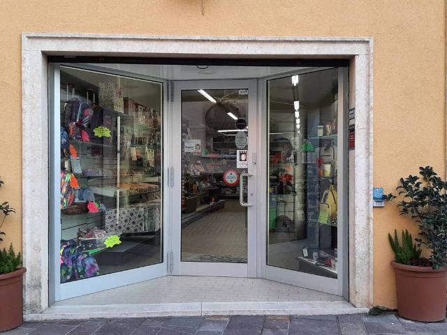 Attività / Licenza in vendita a Isola della Scala VR