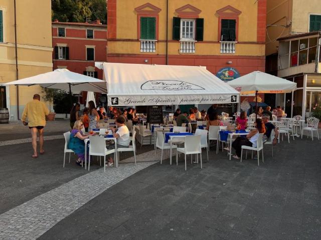 Attività / Licenza in vendita a Lerici SP