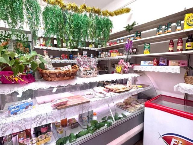Attività / Licenza in vendita a Livorno LI