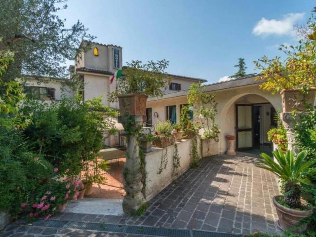 Attività / Licenza in vendita a Magione PG