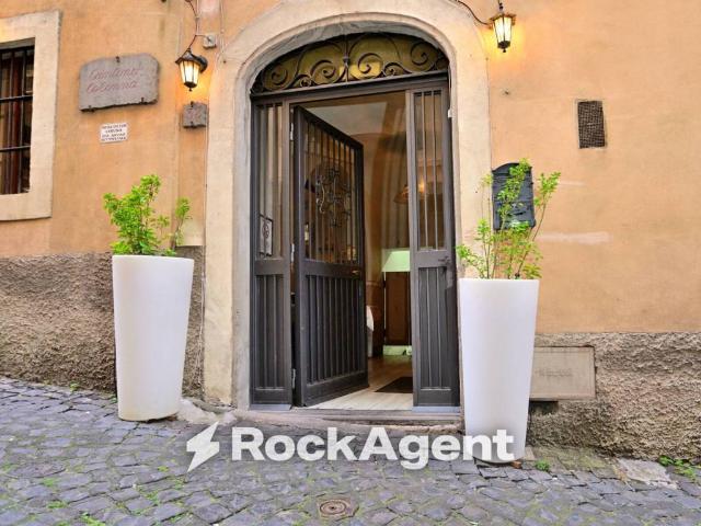 Attività / Licenza in vendita a Marino RM