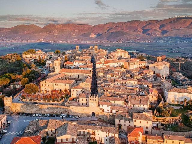 Attività / Licenza in vendita a Montefalco PG