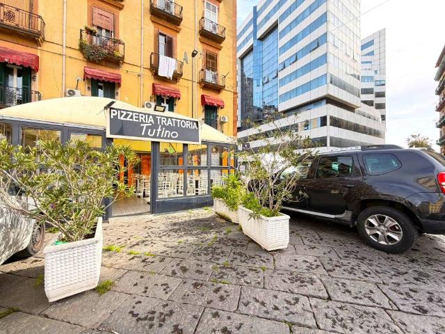 Attività / Licenza in vendita a Napoli NA