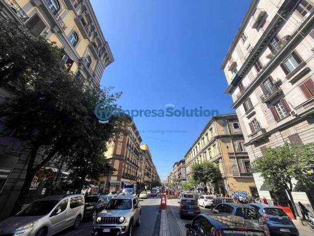Attività / Licenza in vendita a Napoli NA