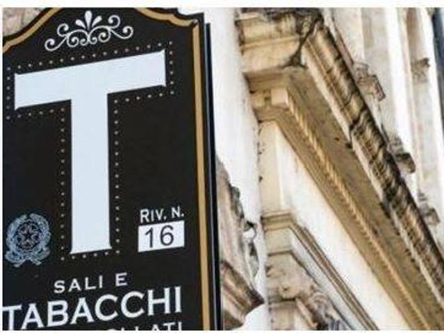 Attività / Licenza in vendita a Napoli NA