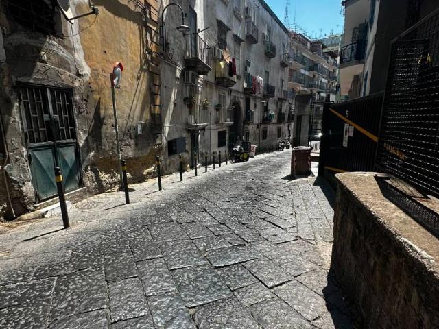 Attività / Licenza in vendita a Napoli NA