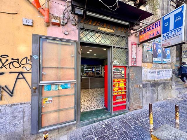 Attività / Licenza in vendita a Napoli NA