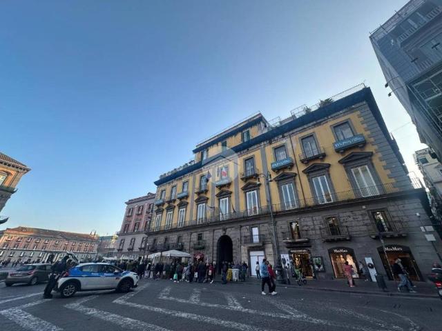 Attività / Licenza in vendita a Napoli NA