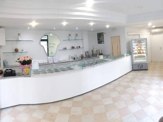 Attività / Licenza in vendita a Ostuni BR