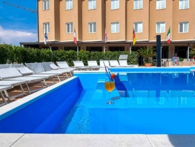 Attività / Licenza in vendita a Peschiera del Garda VR