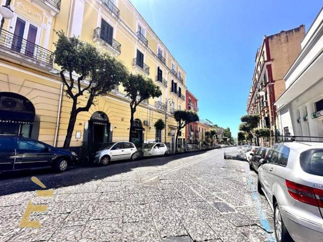 Attività / Licenza in vendita a Portici NA