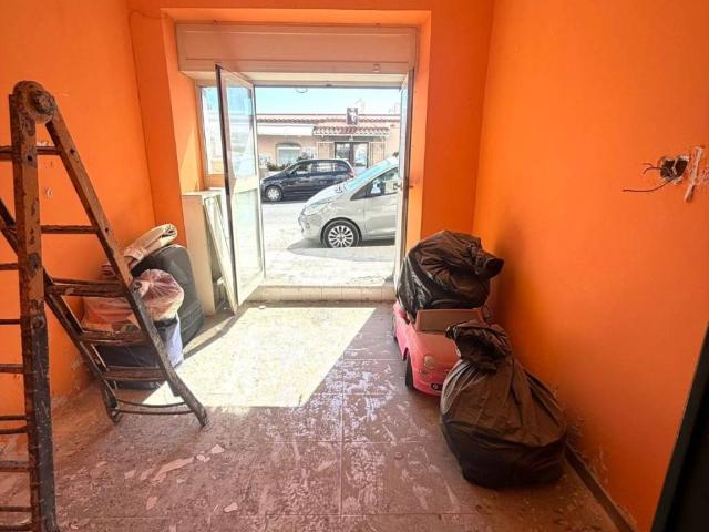 Attività / Licenza in vendita a Pozzuoli NA