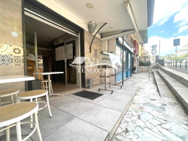 Attività / Licenza in vendita a Pozzuoli NA