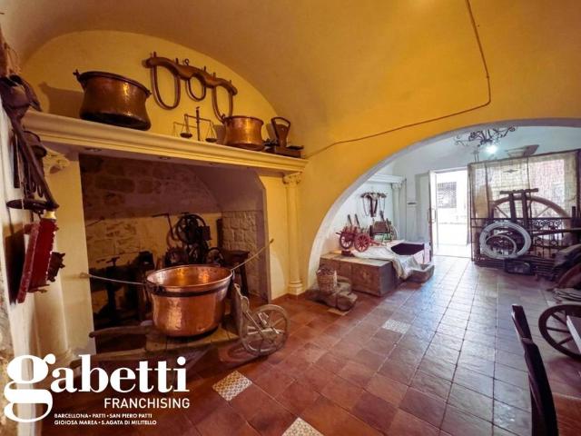 Attività / Licenza in vendita a Sant'Agata di Militello ME