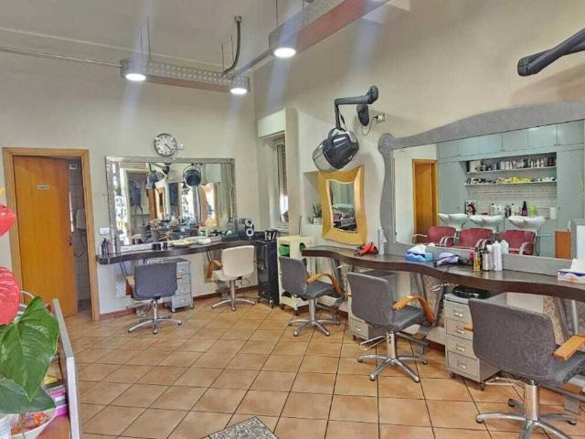 Attività / Licenza in vendita a Sant'Agata li Battiati CT