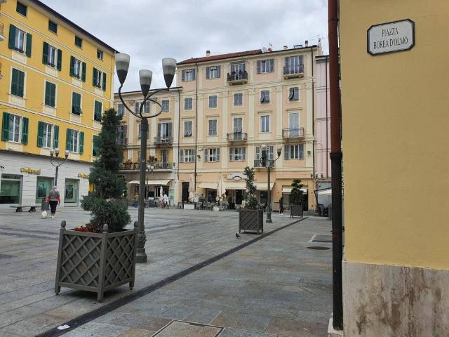 Attività / Licenza in vendita a Sanremo IM