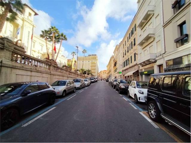 Attività / Licenza in vendita a Sanremo IM