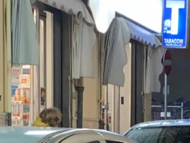Attività / Licenza in vendita a Salerno SA