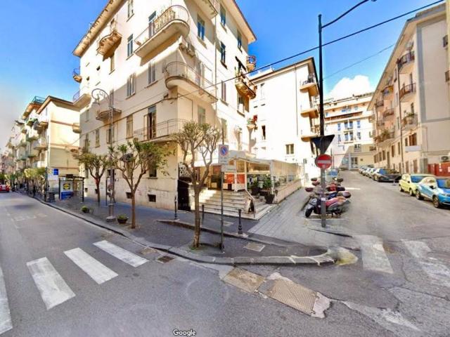 Attività / Licenza in vendita a Salerno SA