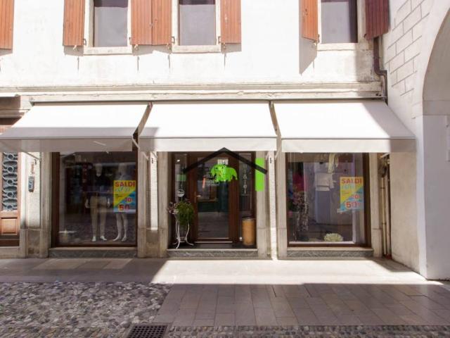 Attività / Licenza in vendita a Spilimbergo PN