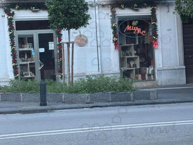 ATTIVITA'/LIC.COMMERCIALE di 3 vani e di 90 mq MESSINA rif. 2AS17466