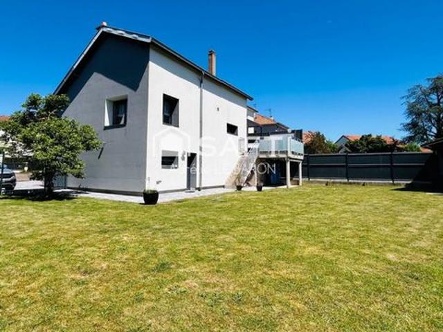 ATTON 54 – Maison familiale rénovée de 140 m² avec terrain, garages et prestations de qualité