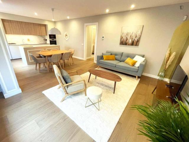 Attractive single bedroom