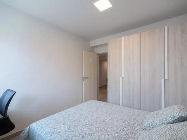Attractive single bedroom