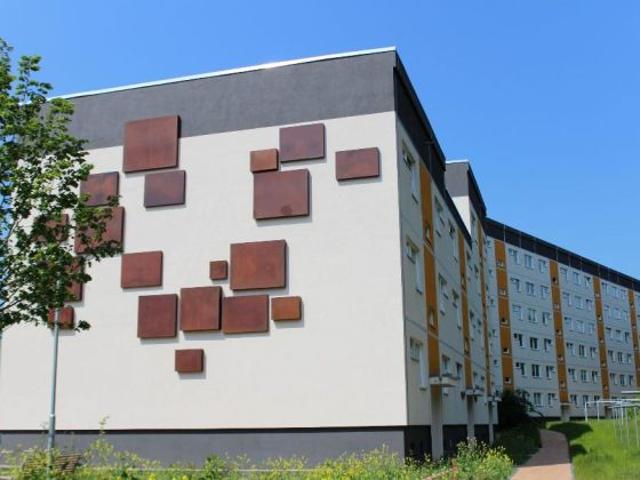 Attraktiv & modern! Sonnige, geschmackvoll sanierte 3 Raum Wohnung mit Balkon sucht freundliche Familie für eine Langzeitverbindung