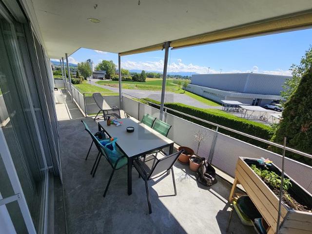 ATTRAKTIV MIT GROSSEM, SONNIGEM BALKON