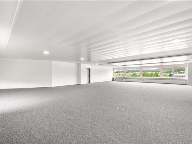 Attraktive Büro /Gewerberäumlichkeiten an zentraler Lage in Urdorf