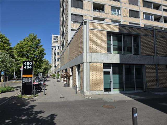 Attraktive Büro / oder Dienstleistungsfläche – Hauptverkehrsachse gute Lage/Sichtbarkeit