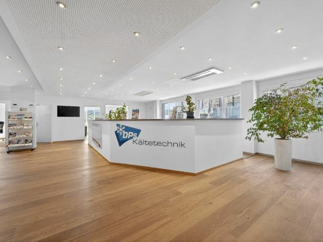 Attraktive Büro und Lagerfläche