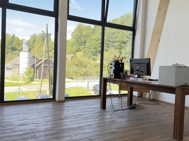 Attraktive Büro/Praxisfläche in Stauf 27m² für nur € 666,67 inkl. BK, inkl. Strom, inkl. Parkplatz