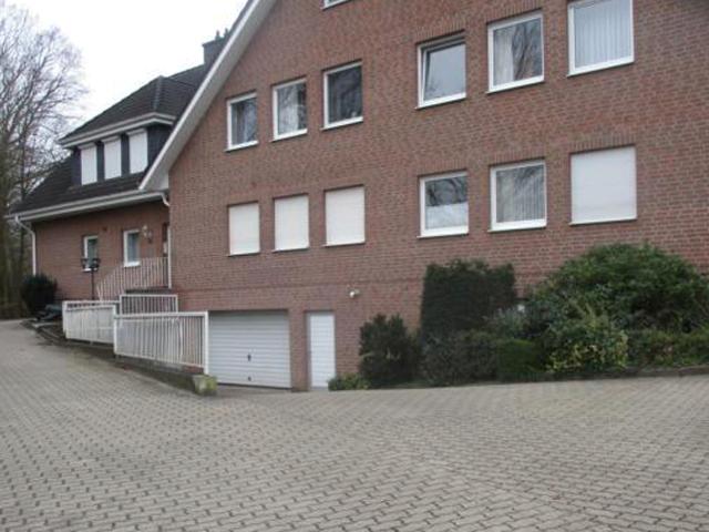 Attraktive Dachgeschoss Eigentumswohnung mit Balkon und Stellplatz in ruhiger Wohnlage in 32545 Bad Oeynhausen