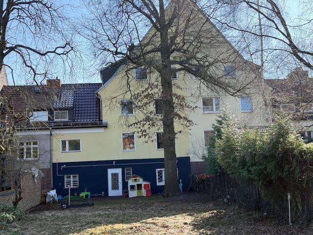 Attraktive Doppelhaushälfte im Grunewald mit Potenzial individuelle Nutzung und bezugsfrei