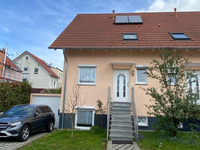 Attraktive Doppelhaushälfte in toller Lage