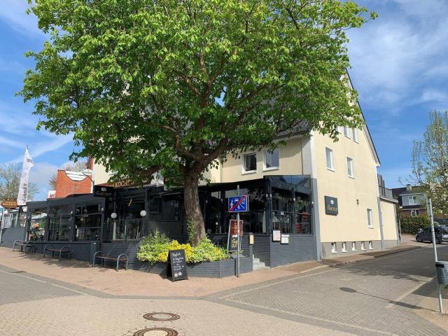 Attraktive Gewerbe und Wohneinheit mit Restaurant, Bar und 5 Eigentumswohnungen in Top Lage