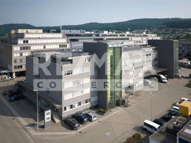 Attraktive Gewerbefläche mit vielen Nutzungsmöglichkeiten! Büro, Lager, Produktion etc.!