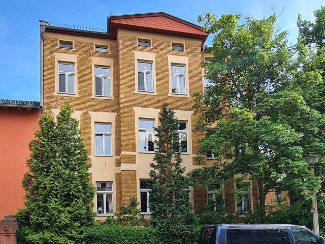 Attraktive großzügige Eigentumswohnung mit Kamin