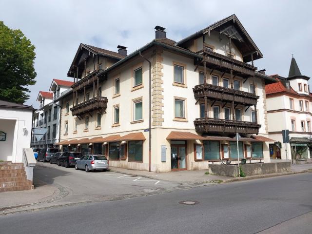 Attraktive Kapitalanlage: Wohn und Geschäftshaus mit Potential